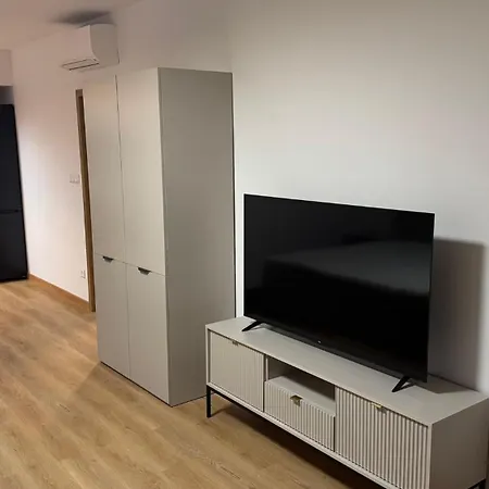 Cherry Apartment *