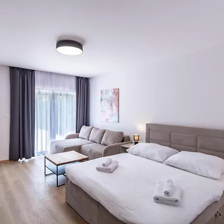 Apartment Cherry