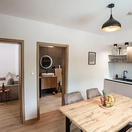 Apartment Cherry