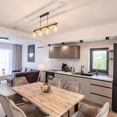 Cherry Apartment