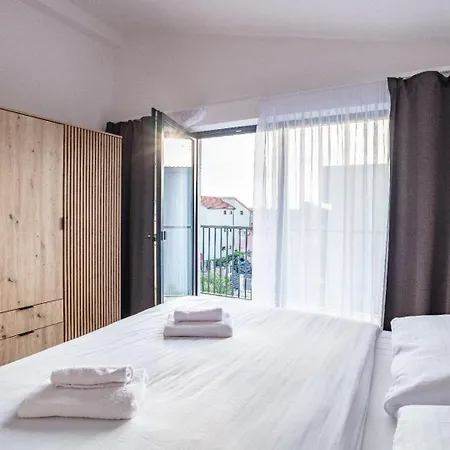 Cherry * 罗戈兹尼察